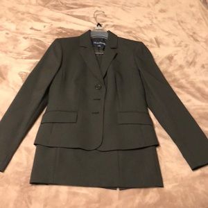 Evan Picone skirt suit